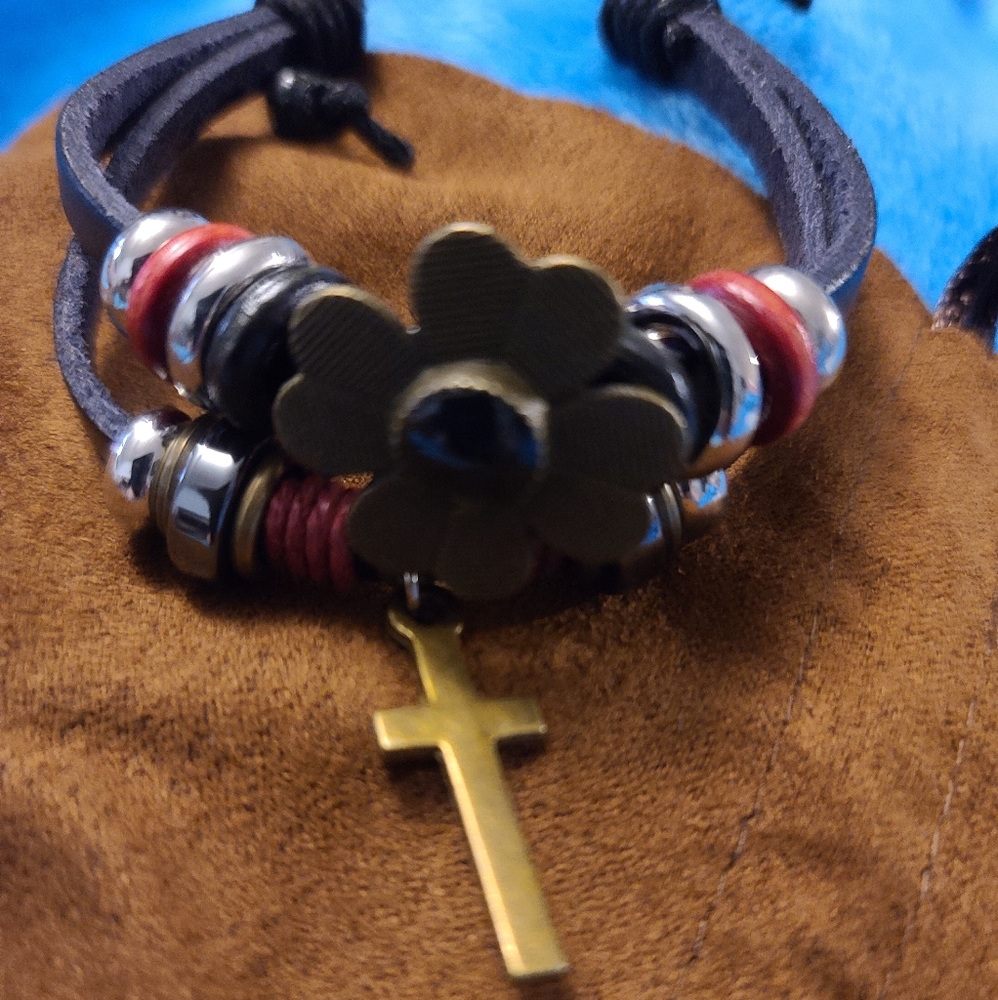 Flower and cross adjustable leather bracelet